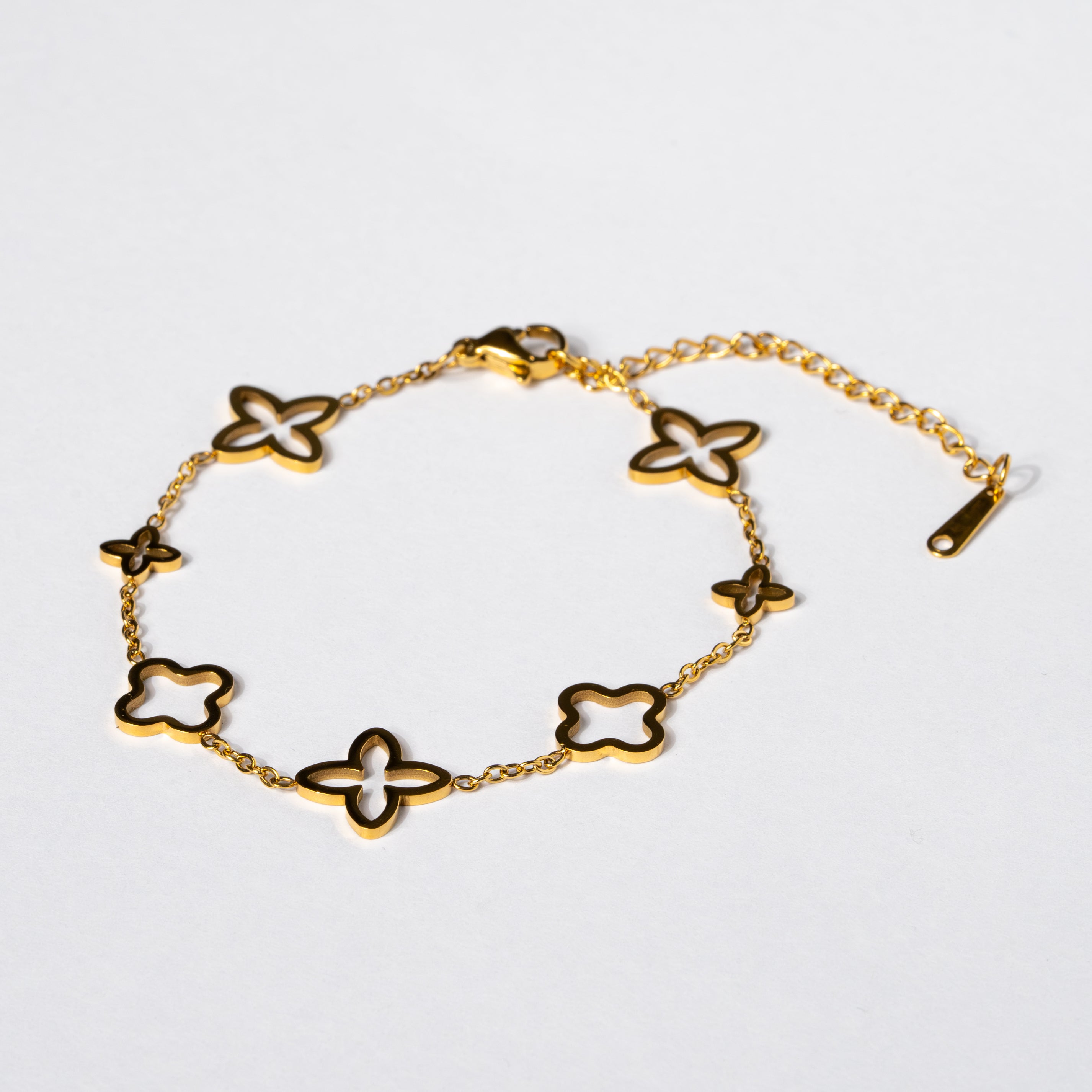 Infinity Clover Armband